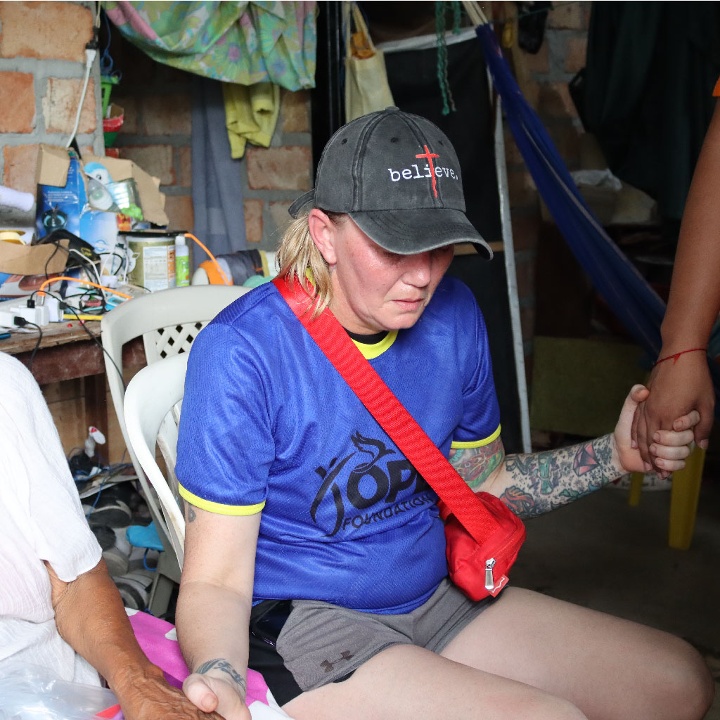 Hope-Foundation-Ecuador-Helping-Build-commyunity-Kids-Village-04